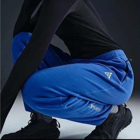 Nike
ACG Wolf Tree
Fleece
Sweatpants - Picture 3 of 16